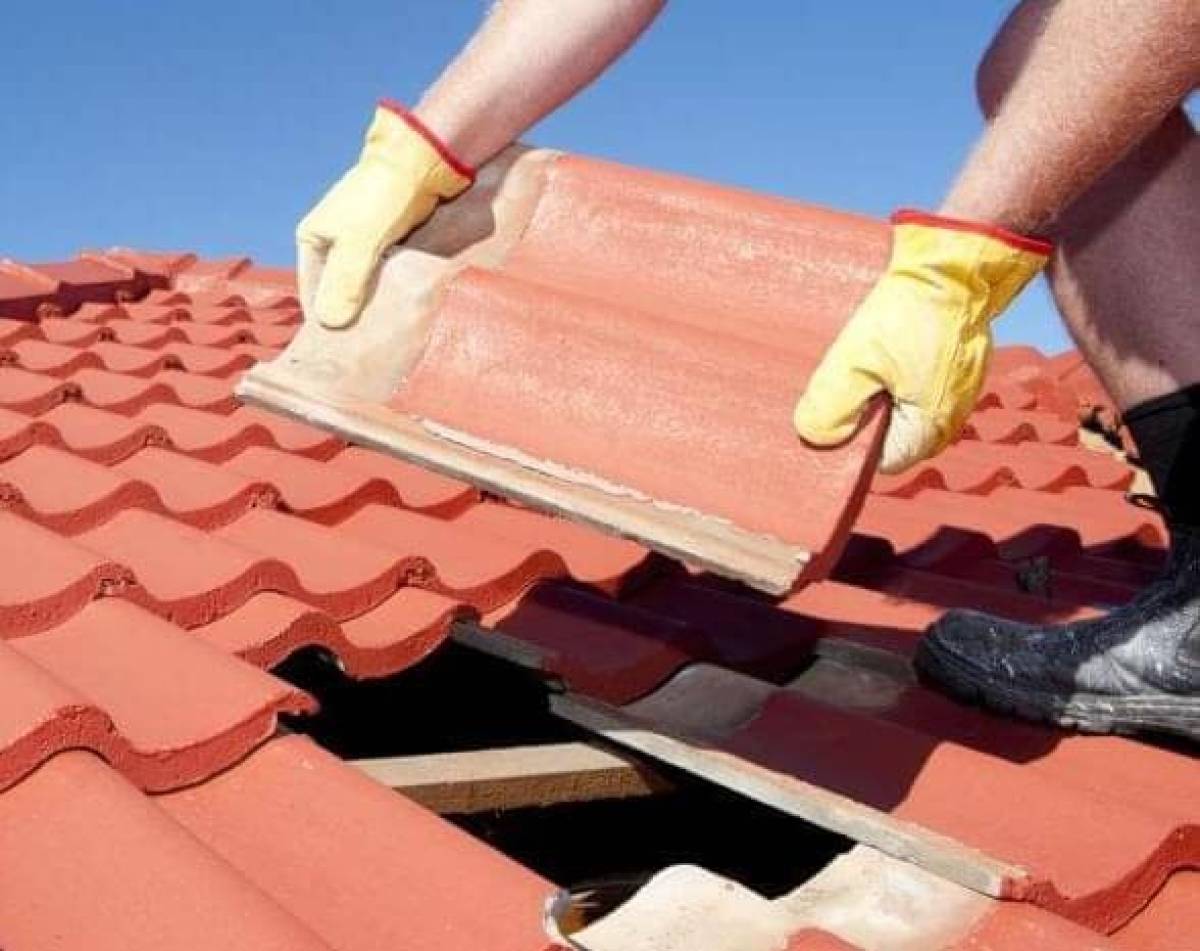Outline Of The Common Roof Repairs Issues - Small Business - OtherArticles.com
