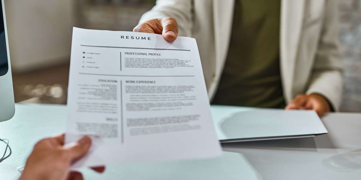 The Importance of Choosing the Right IT Resume Writer for Your Career Goals