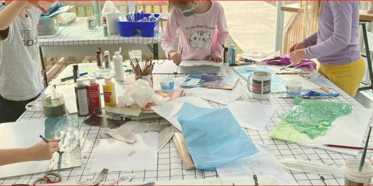 How can joining art classes for kids benefit them?