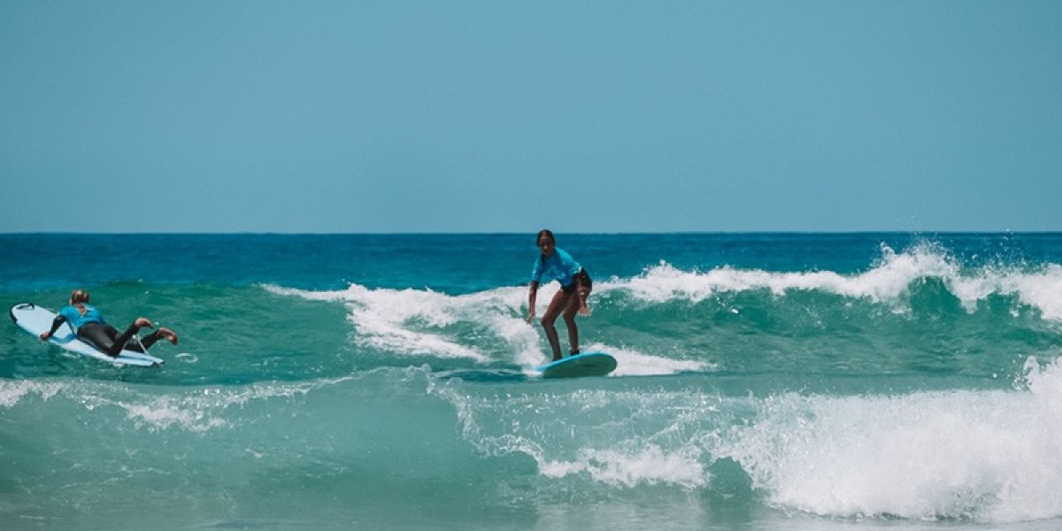 Orewa Surf Cam: Catch the Waves!