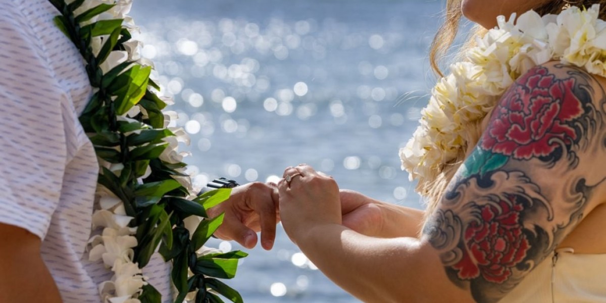 Love on Lens: How a Honolulu Elopement Photographer Captures Your Magical Moments