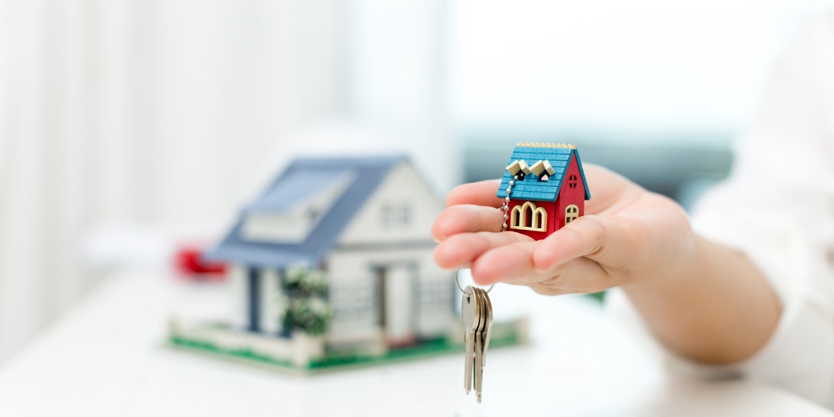 Legal Aspects of Real Estate Transactions: How Agents Ensure a Smooth Process