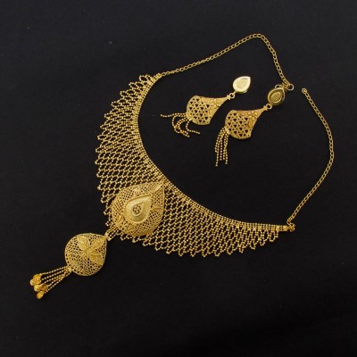 Layered Gold Necklace Set Profile Picture
