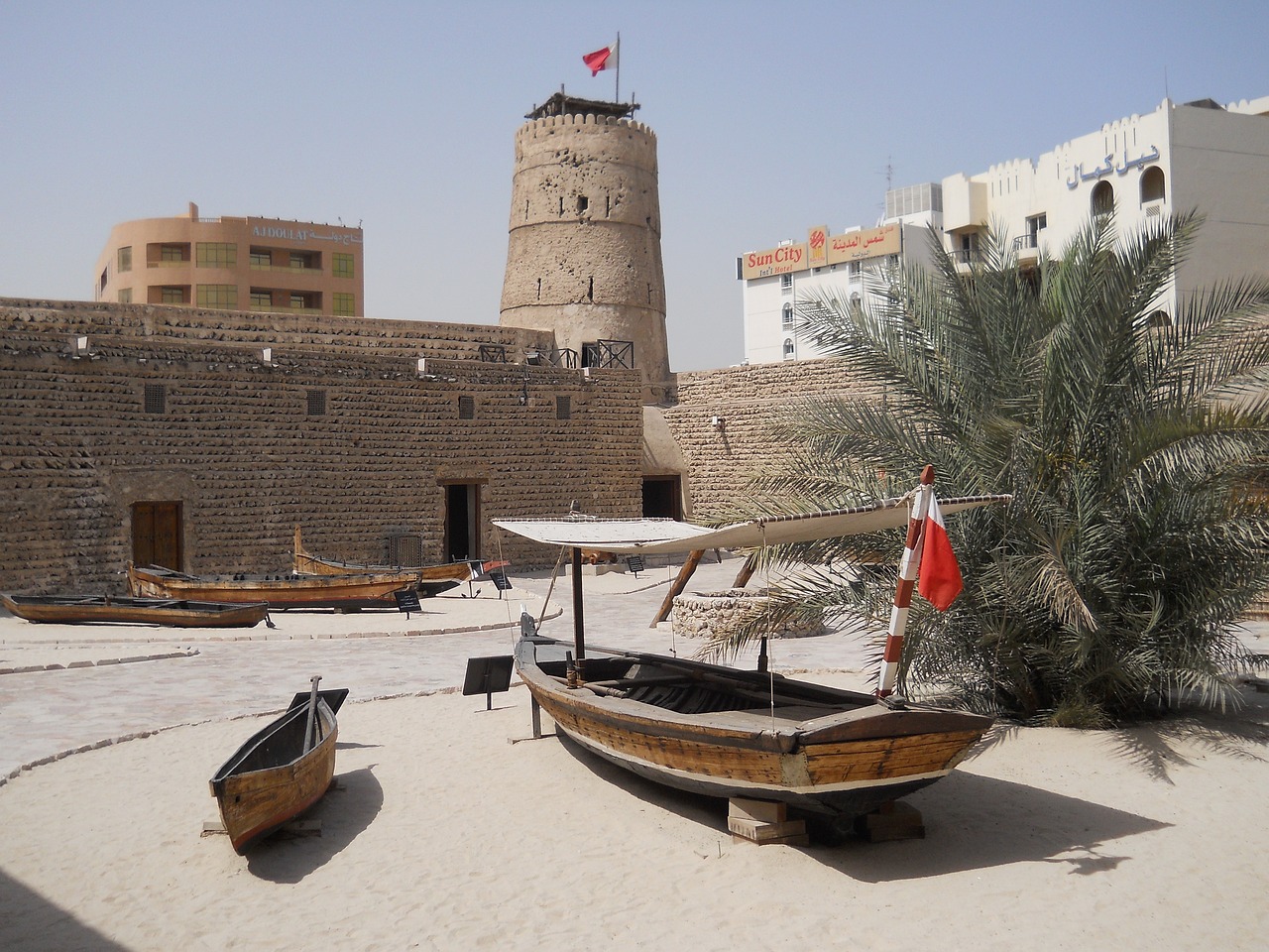 Discovering Dubai's Ancient Charm: Exploring Historical Sites On Wheels - Linked In Rentals