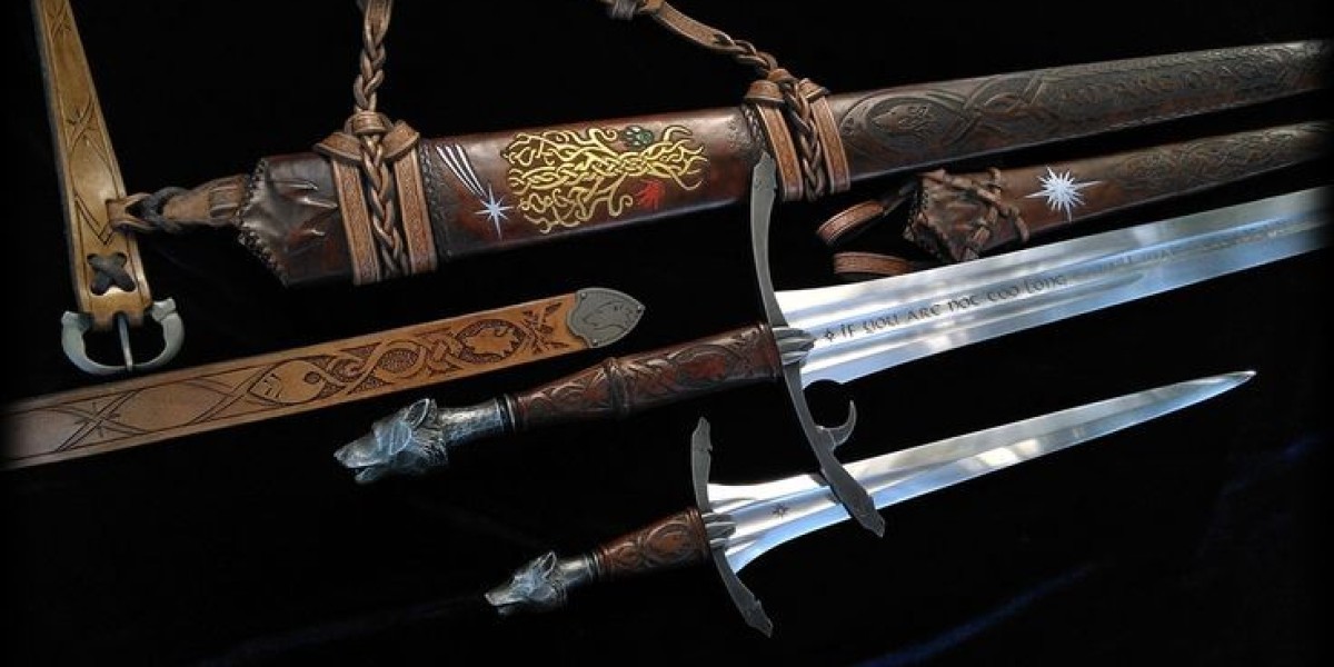 Custom Swords: Where Tradition Meets Innovation in Blade Craftsmanship