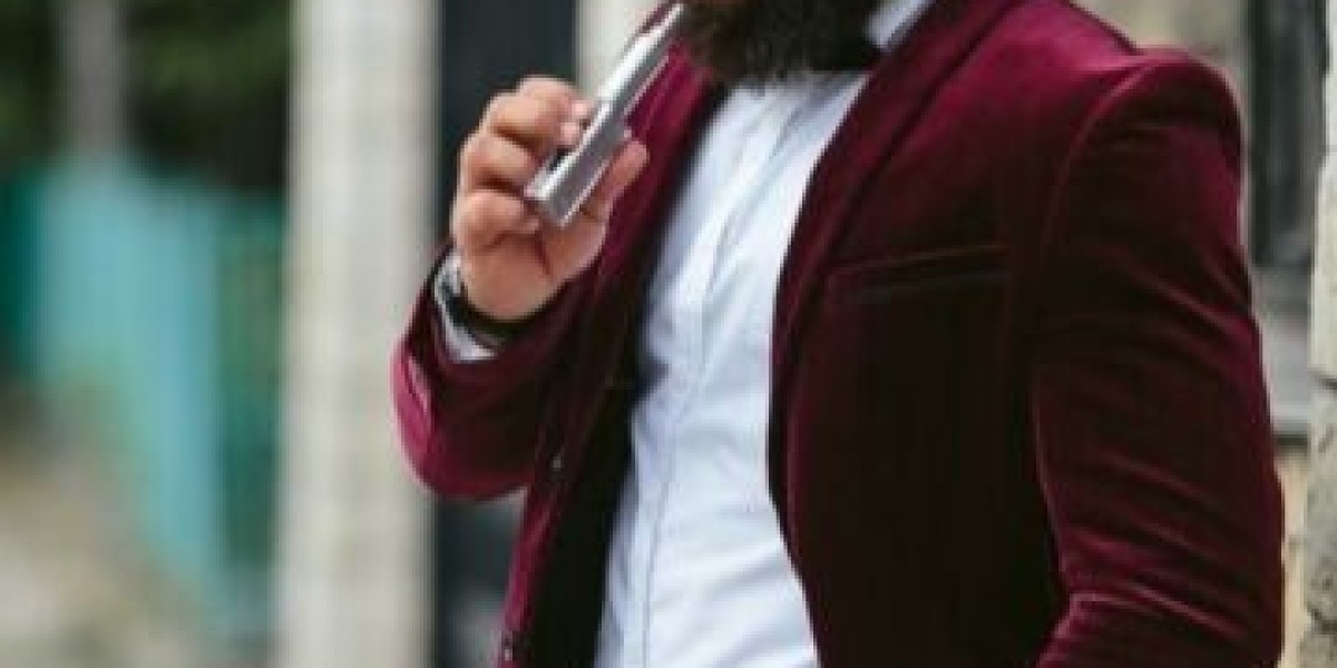 From Dormant to Dapper: The Revival of Smoking Jackets in Men's Fashion