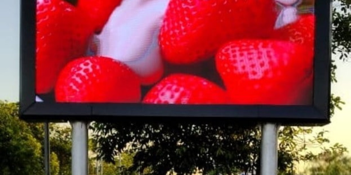 Illuminating the Outdoors: Infonics and the Evolution of LED Display Screens in India