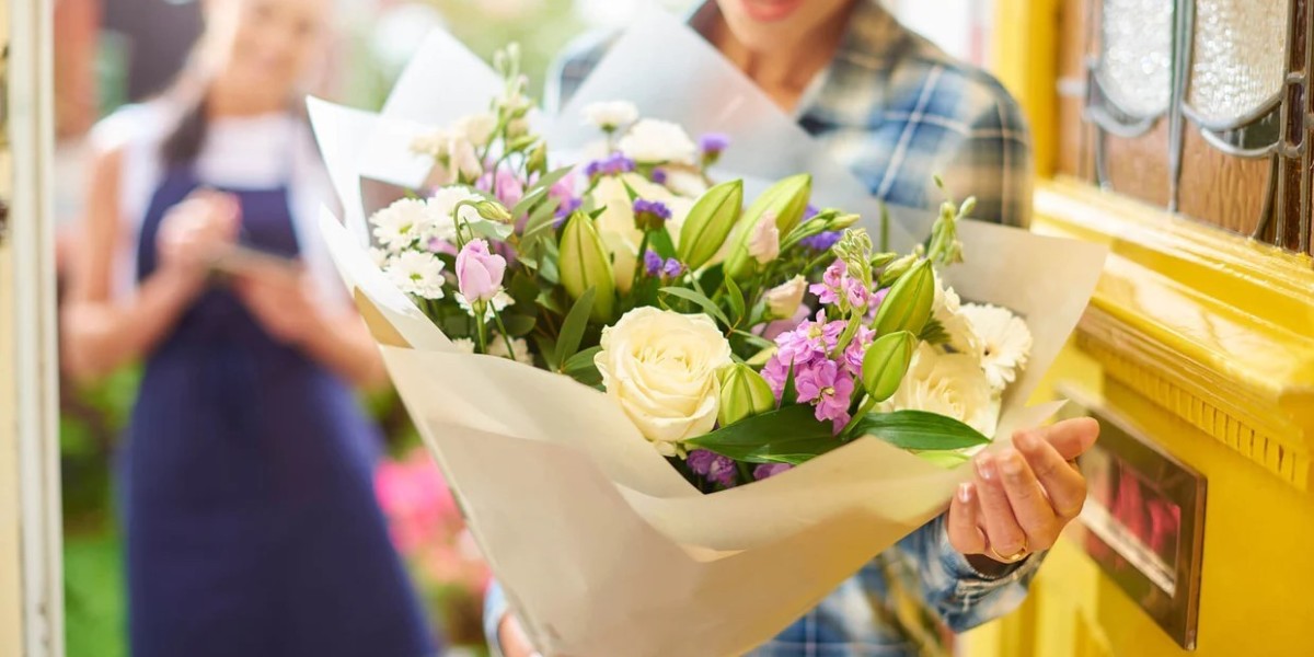 Best 5 Anniversary Flowers and Gifts with Same-Day Delivery in Malaysia