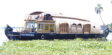 Boathouse at Alleppey | Alleppey boat house price - Eco Houseboat